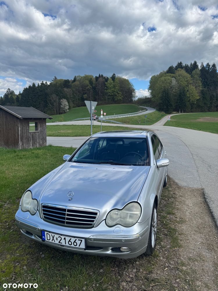 Mercedes-Benz Klasa C 320 Elegance - 1