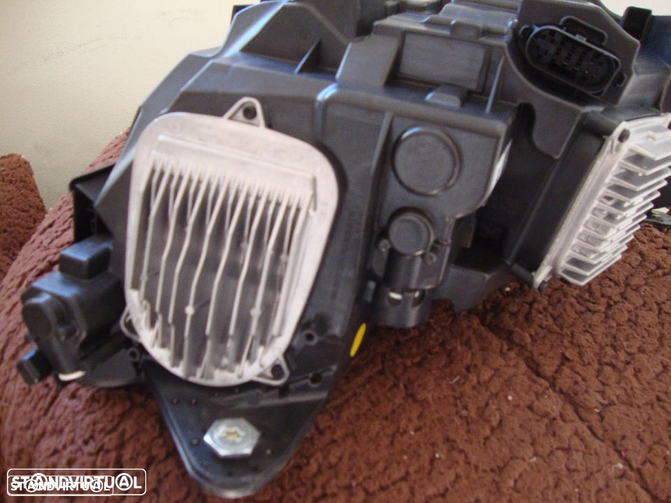 farol direito full Led Mercedes SLC W172 - 6