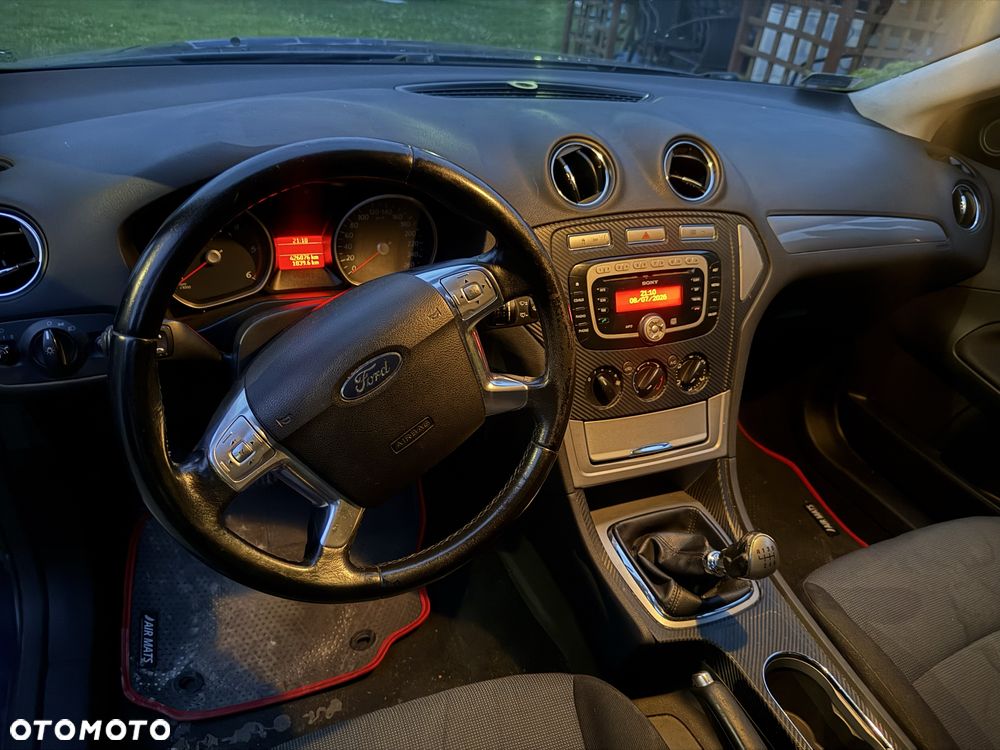 Ford Mondeo - 8