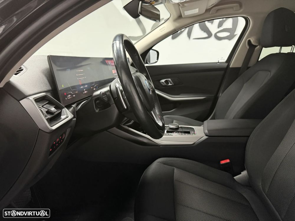 BMW 320 e Aut. Advantage - 30