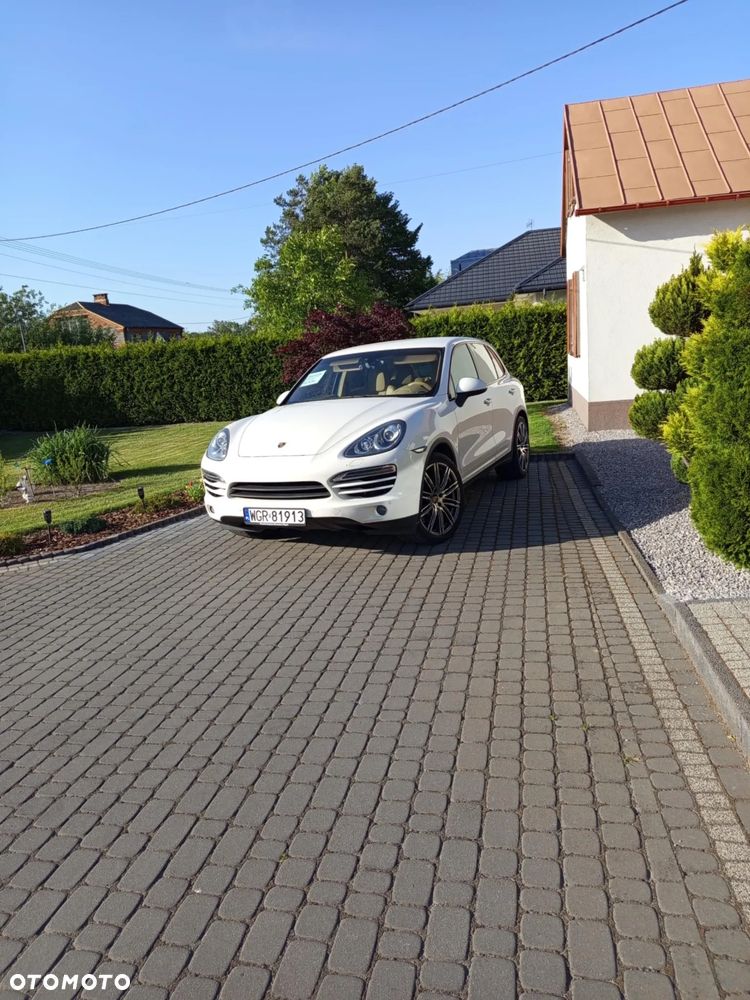 Porsche Cayenne - 1