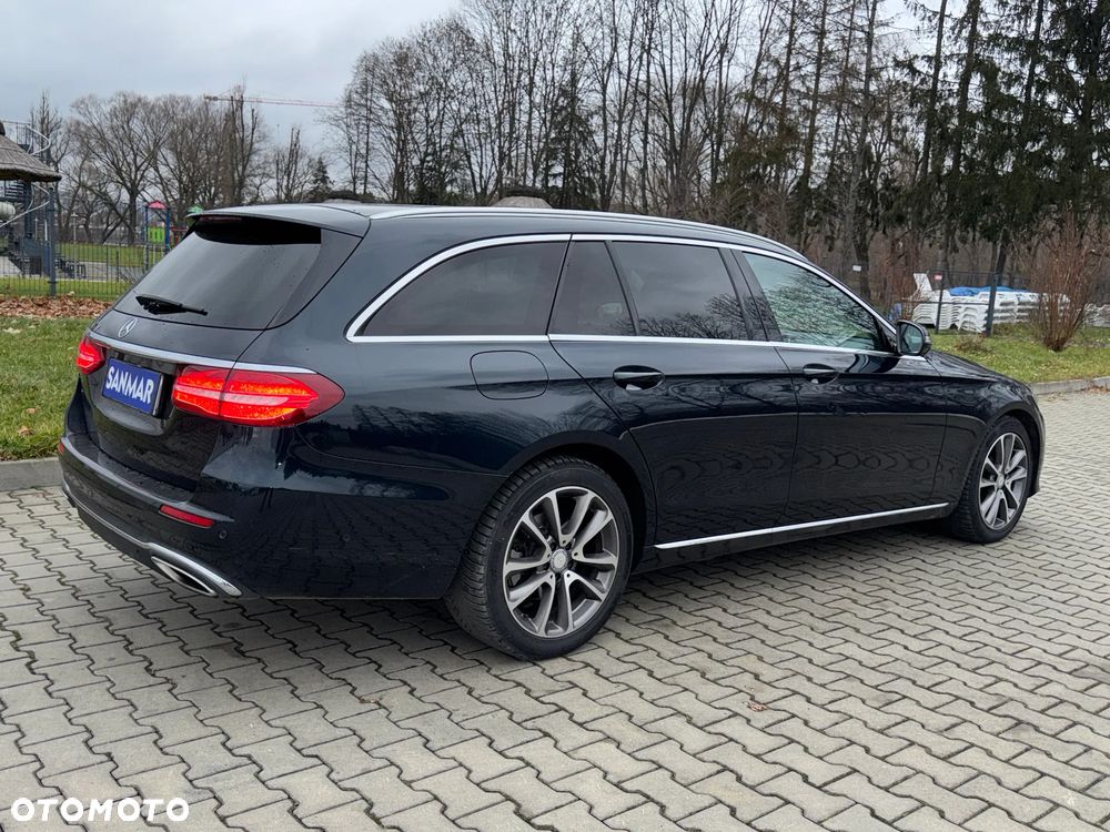 Mercedes-Benz Klasa E 200 4Matic 9G-TRONIC - 6