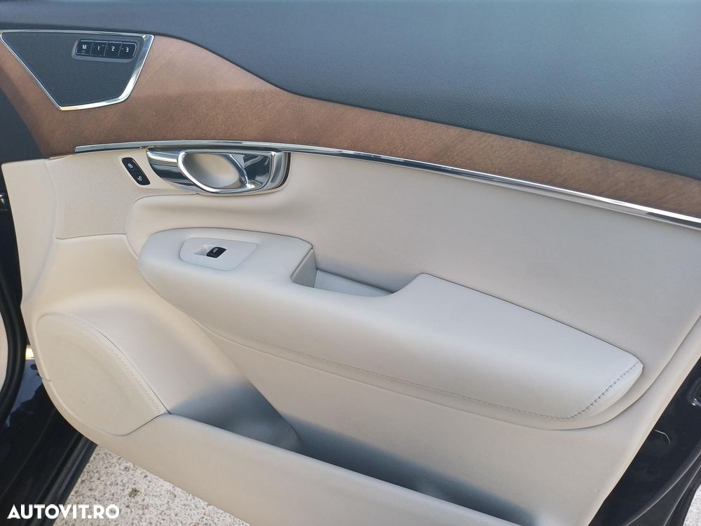Volvo XC 90 D5 AWD Inscription - 24