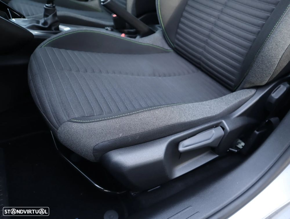 Peugeot 208 1.2 PureTech Active - 26