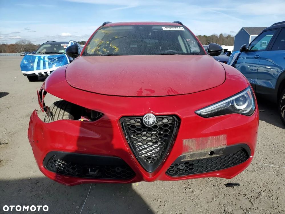 Alfa Romeo Stelvio - 5