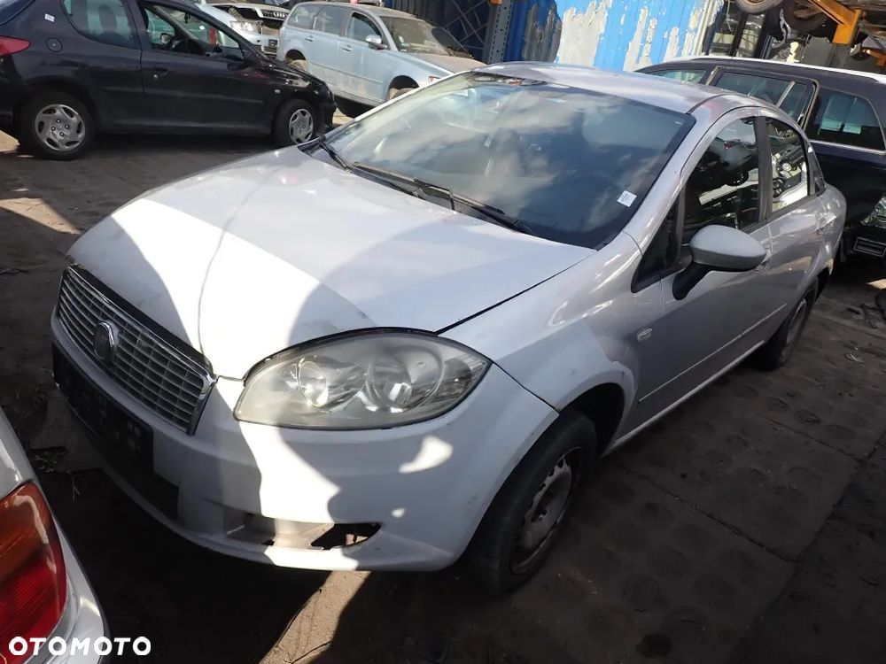 CZĘŚCI - 	Fiat Linea 1,4 8V 77KM 350A1000 SEDAN LAKIER 609/A 2009r. INDEX - 9364 - 1