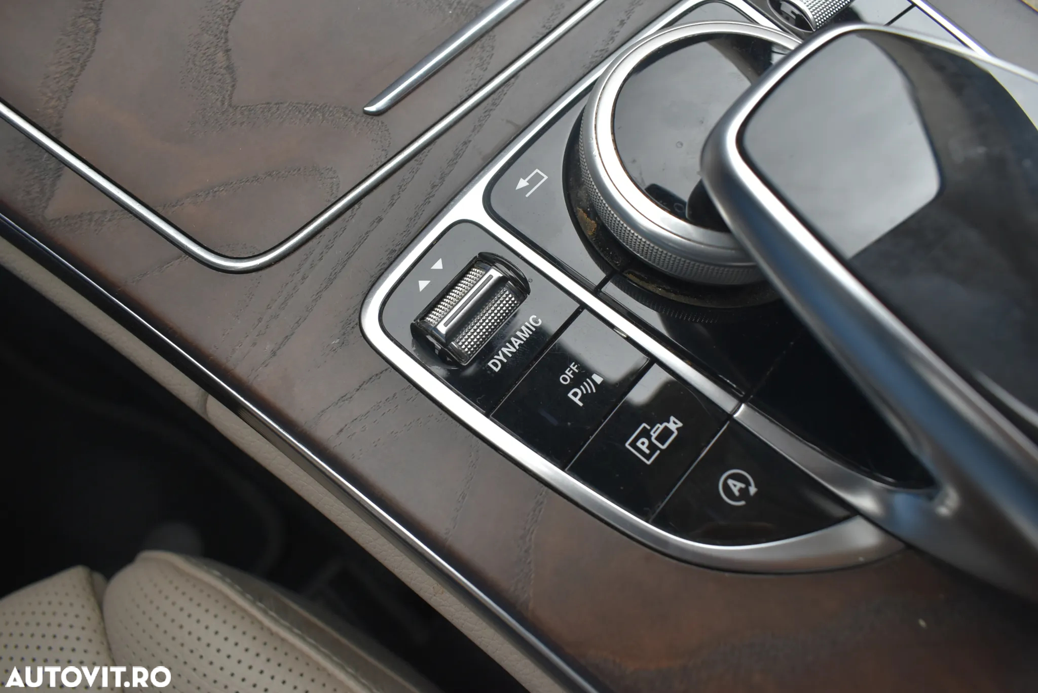Mercedes-Benz C - 19