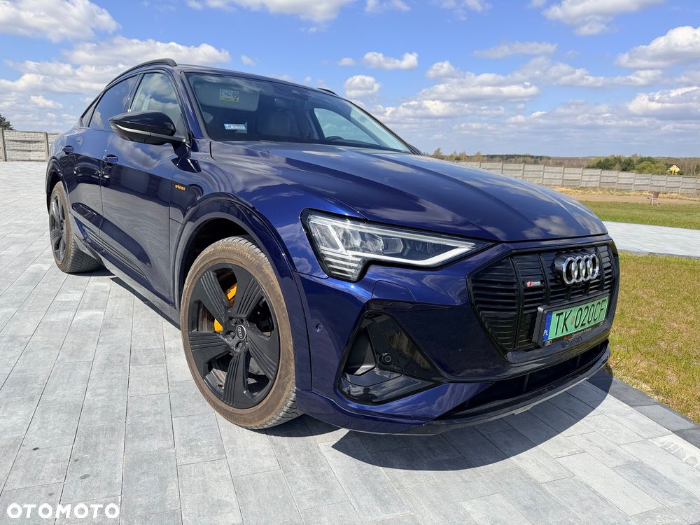 Audi Q8 Sportback e-tron - 27