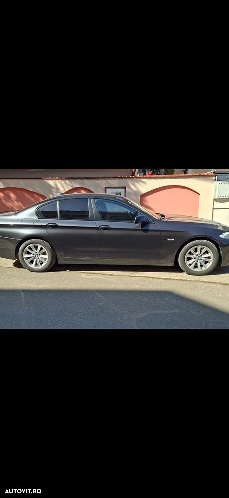 BMW Seria 5 530d xDrive AT - 16