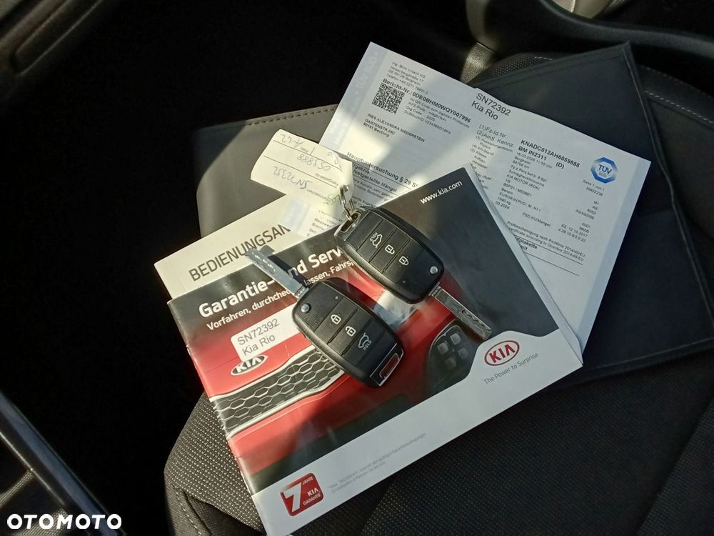 Kia Rio - 36