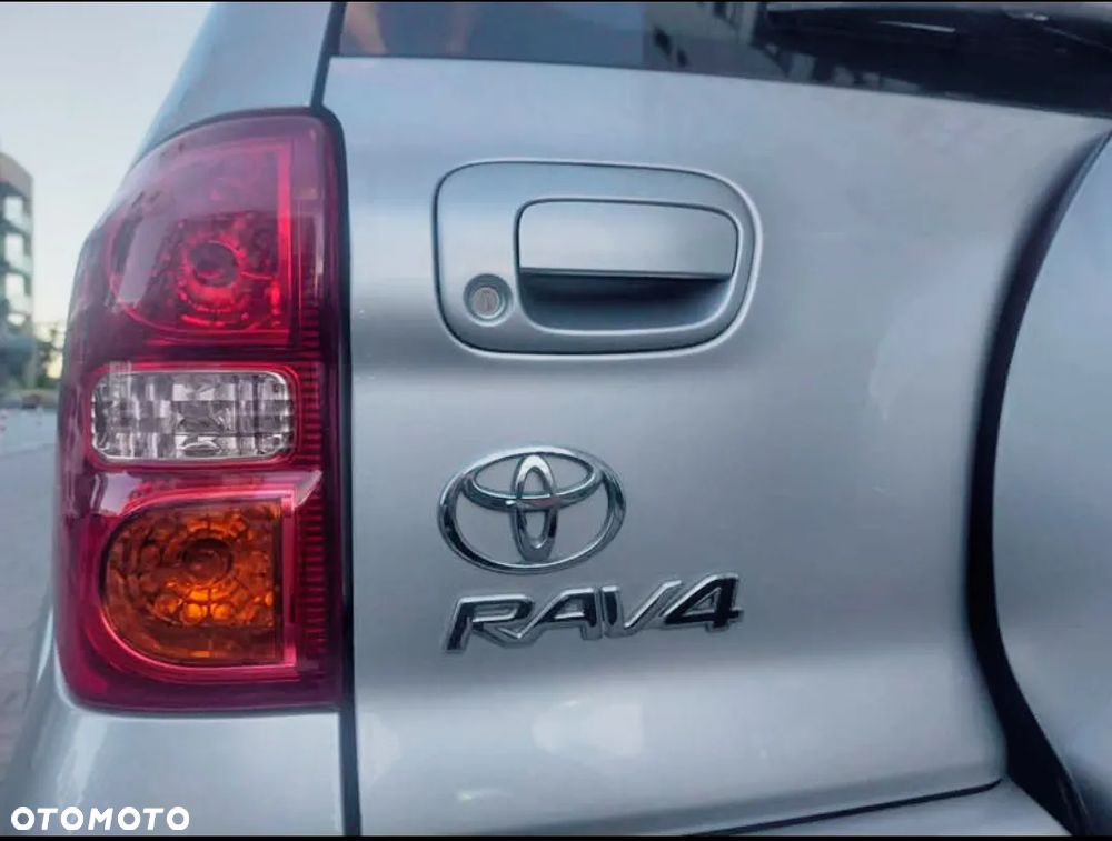 Toyota RAV4 2.0 D-4D Sol - 18