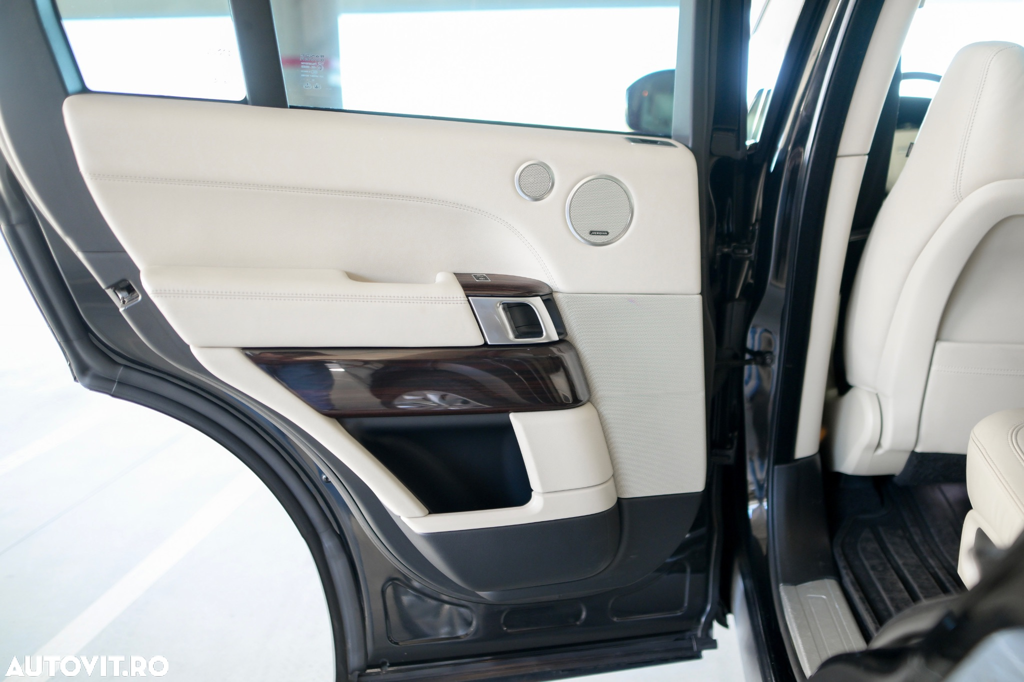 Land Rover Range Rover Vogue - 29