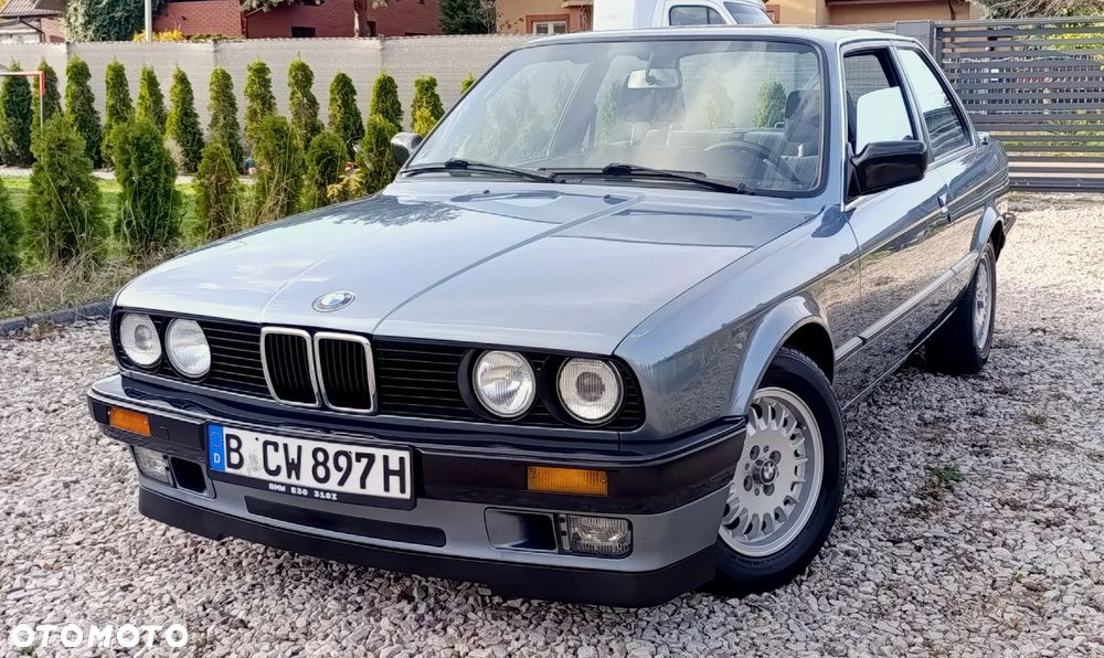 BMW Seria 3 318i - 9