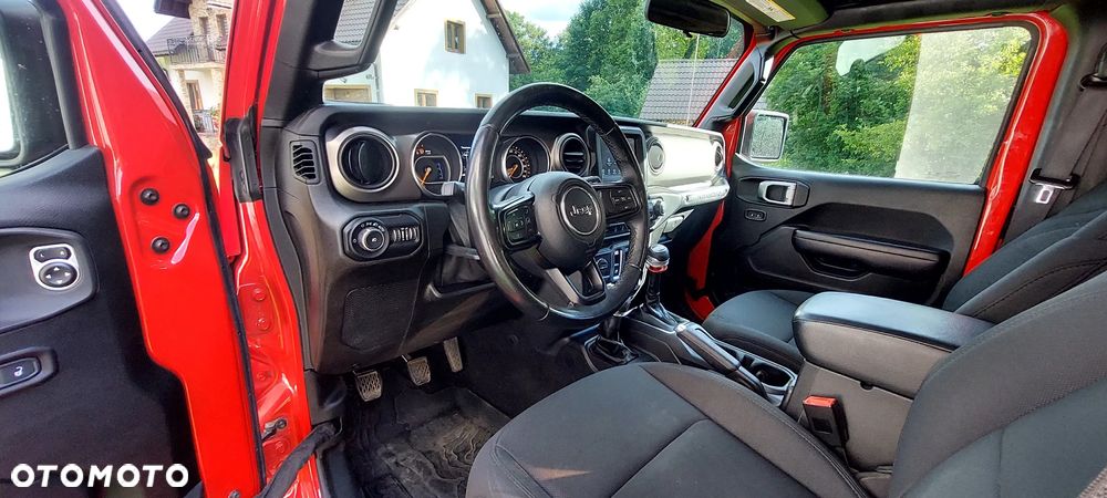 Jeep Wrangler - 8
