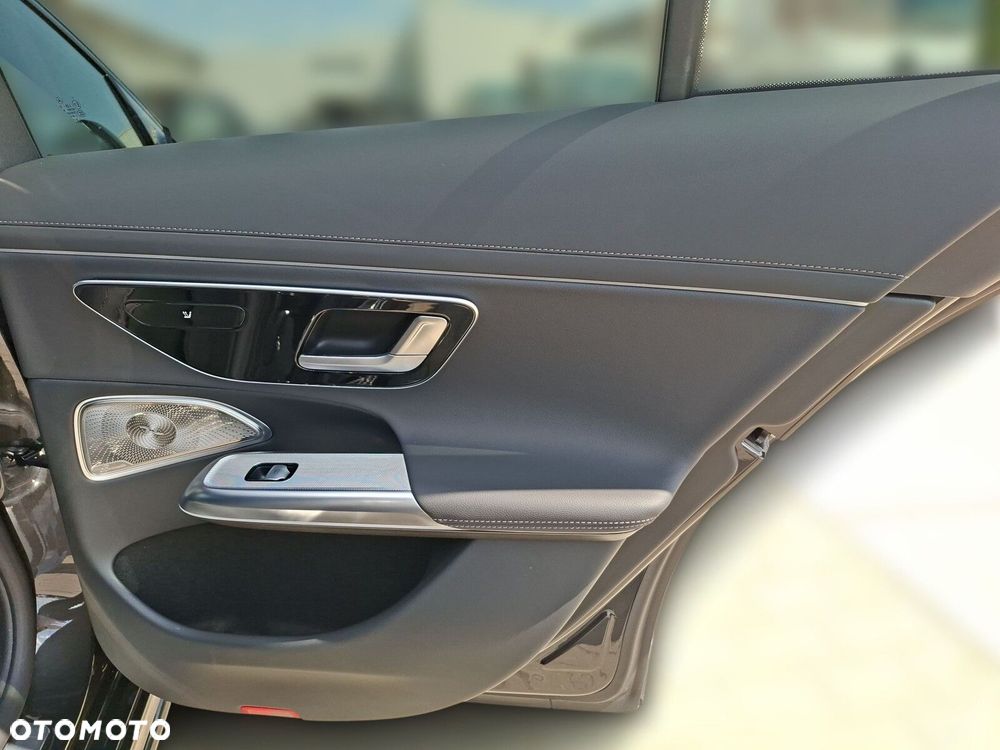 Mercedes-Benz Klasa E - 21