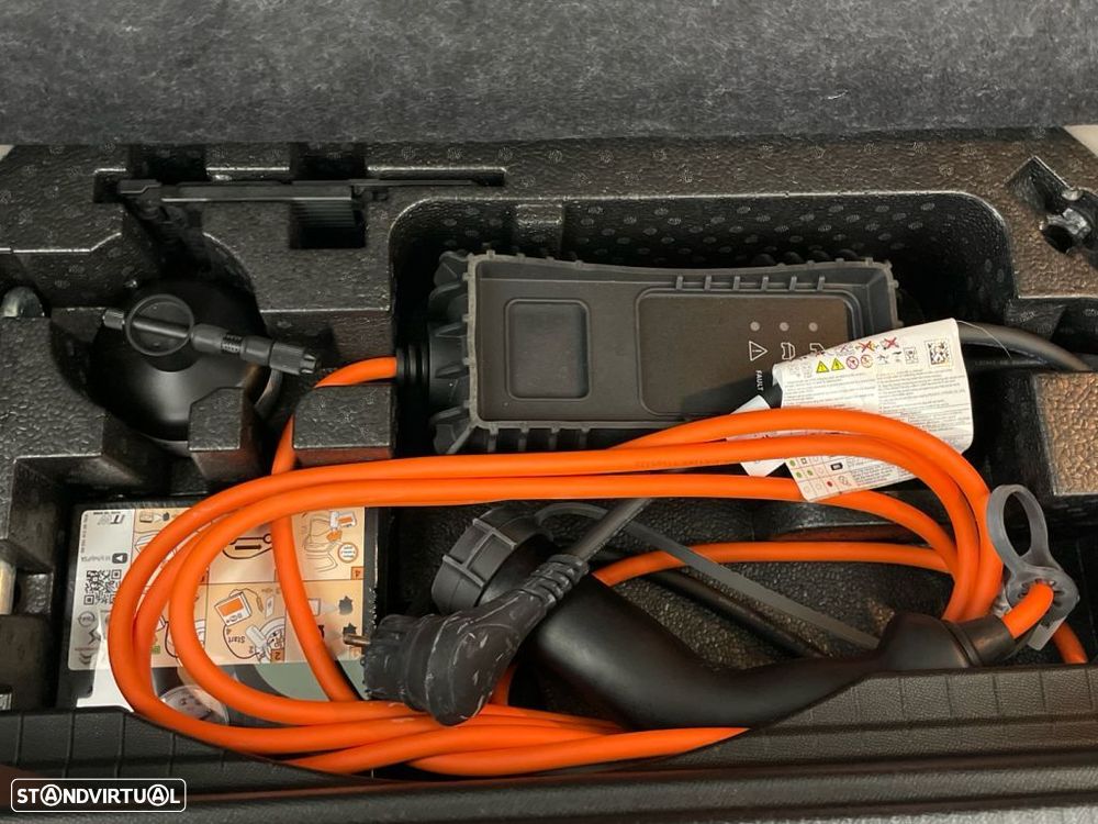 Peugeot e-2008 50 kWh GT - 26