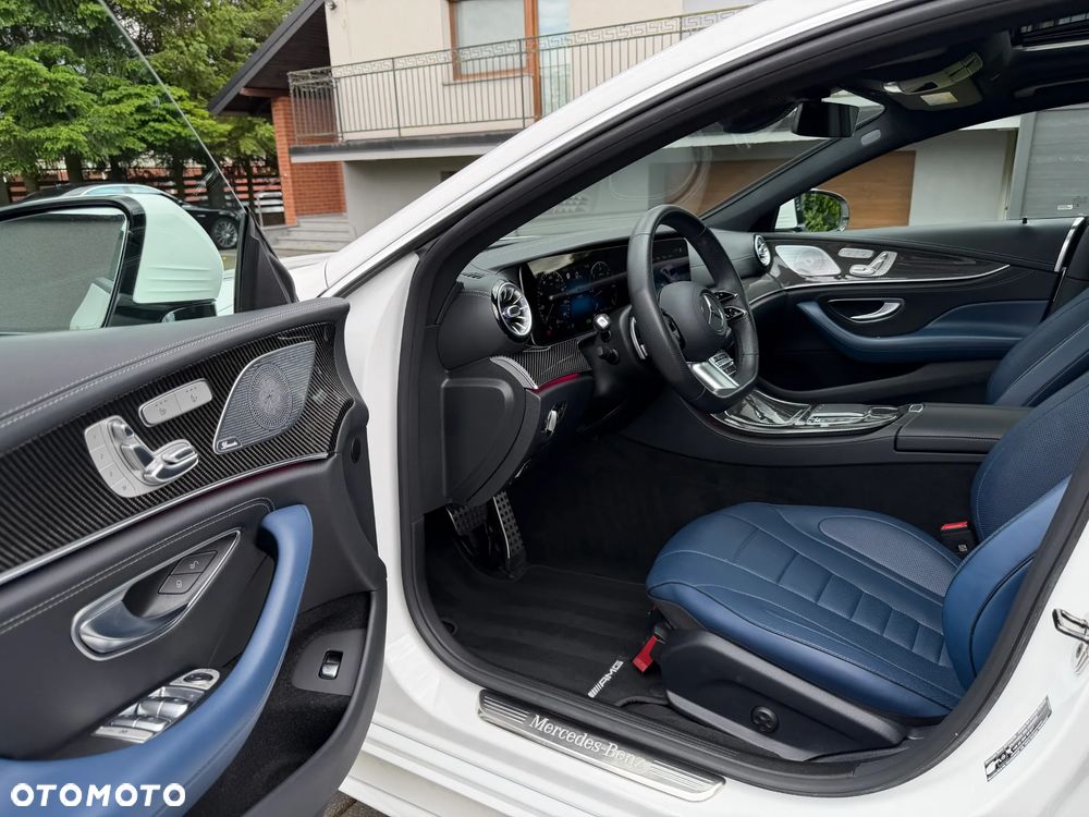Mercedes-Benz CLS 300 d 4Matic 9G-TRONIC AMG Line - 38