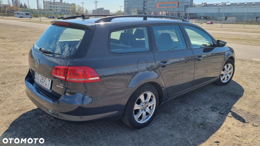Volkswagen Passat 1.6 TDI Trendline - 10