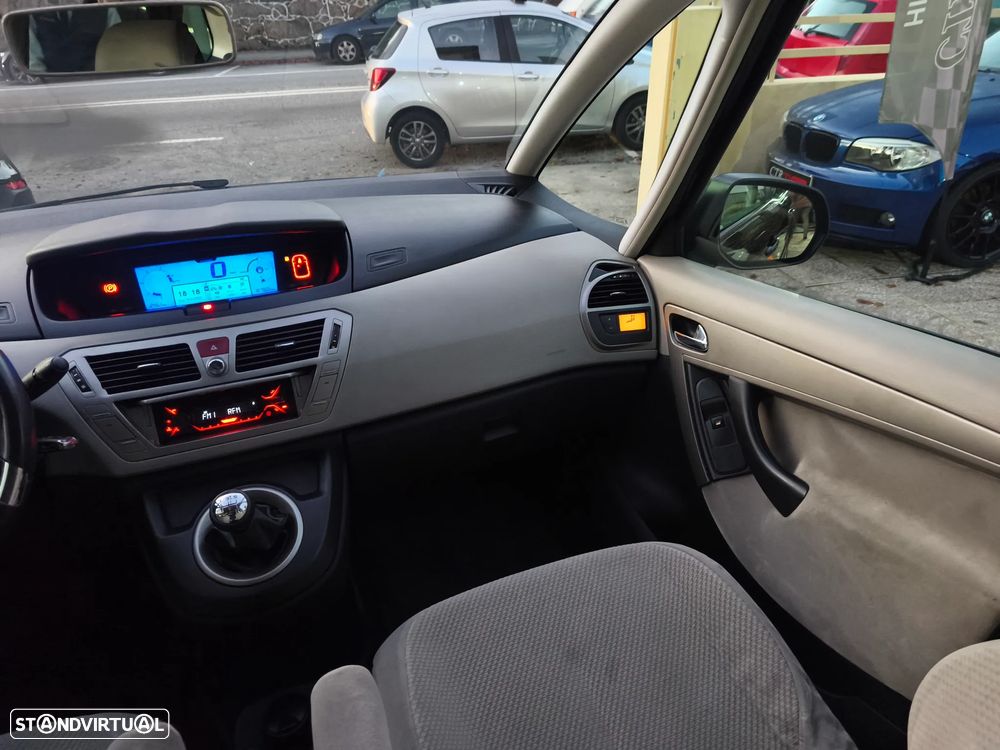 Citroën C4 Picasso 1.6 HDi Exclusive - 29