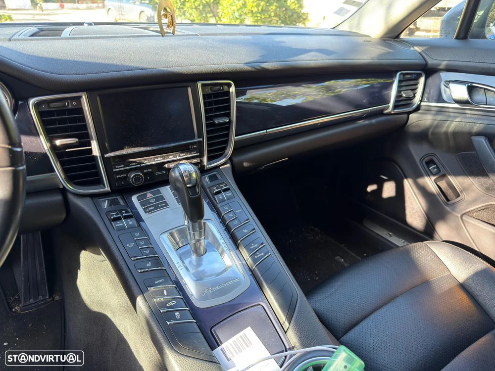 Porsche Panamera S Hybrid J19 - 8