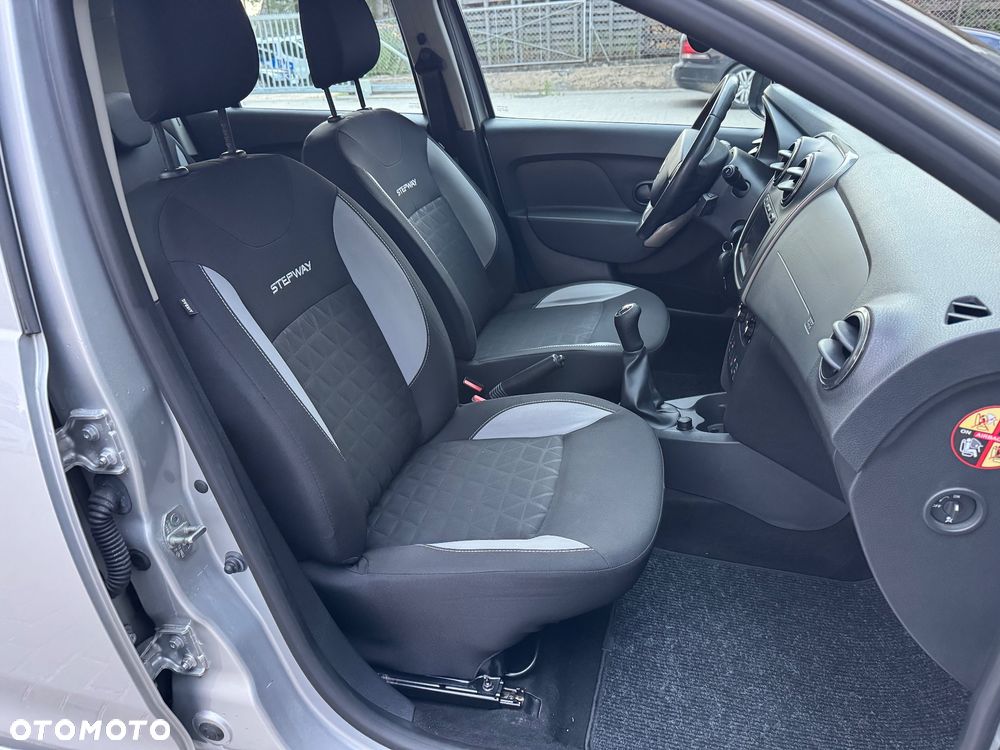 Dacia Sandero TCe 90 S&S Laureate - 14