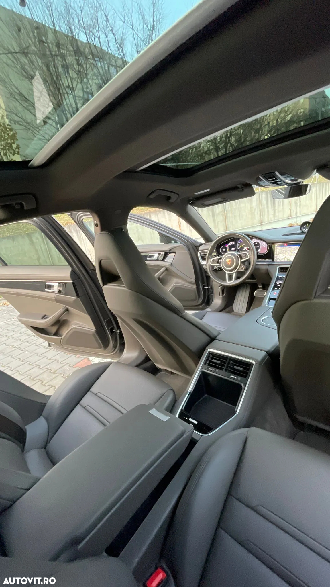 Porsche Panamera 4 E-Hybrid - 14