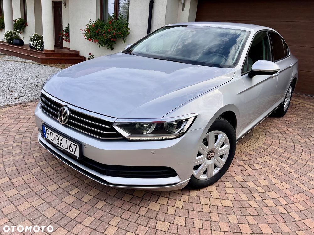 Volkswagen Passat - 19