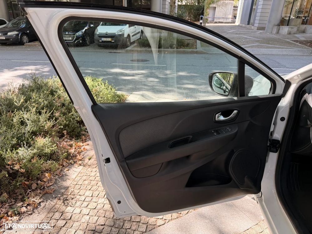 Renault Clio 1.5 dCi Exclusive - 9