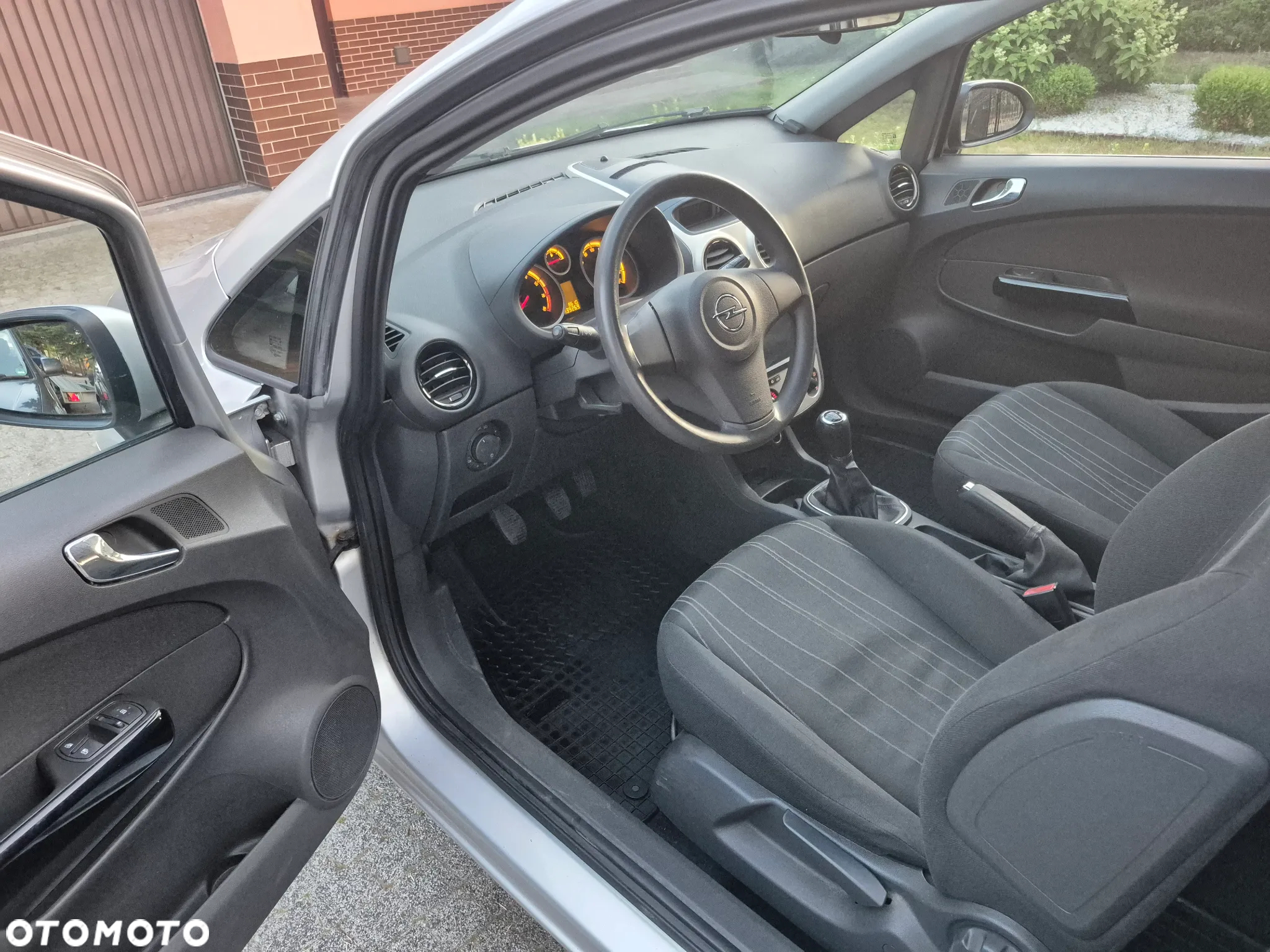 Opel Corsa 1.0 12V - 11