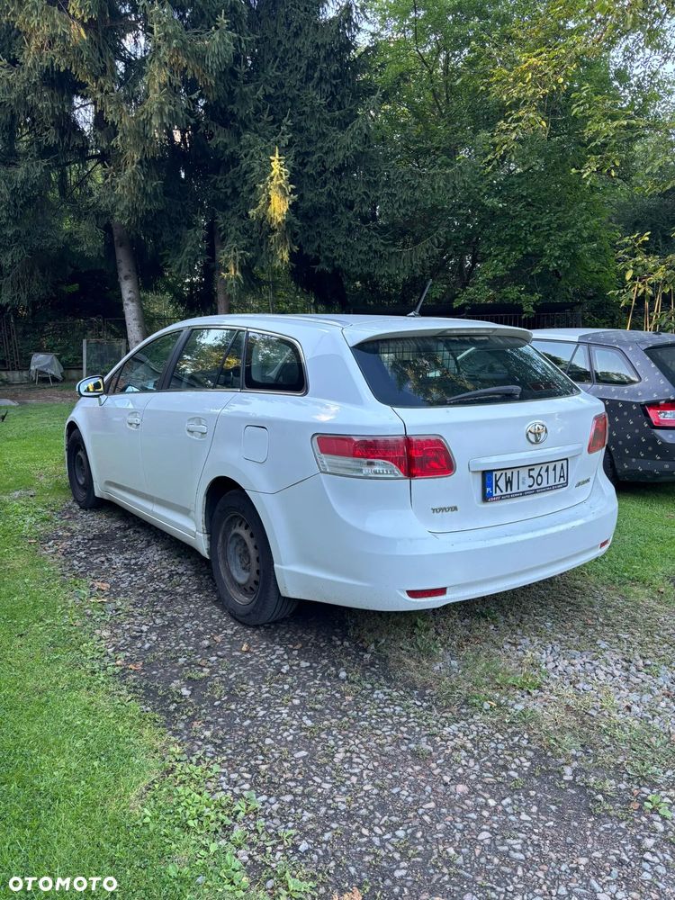 Toyota Avensis 1.6 Luna - 6