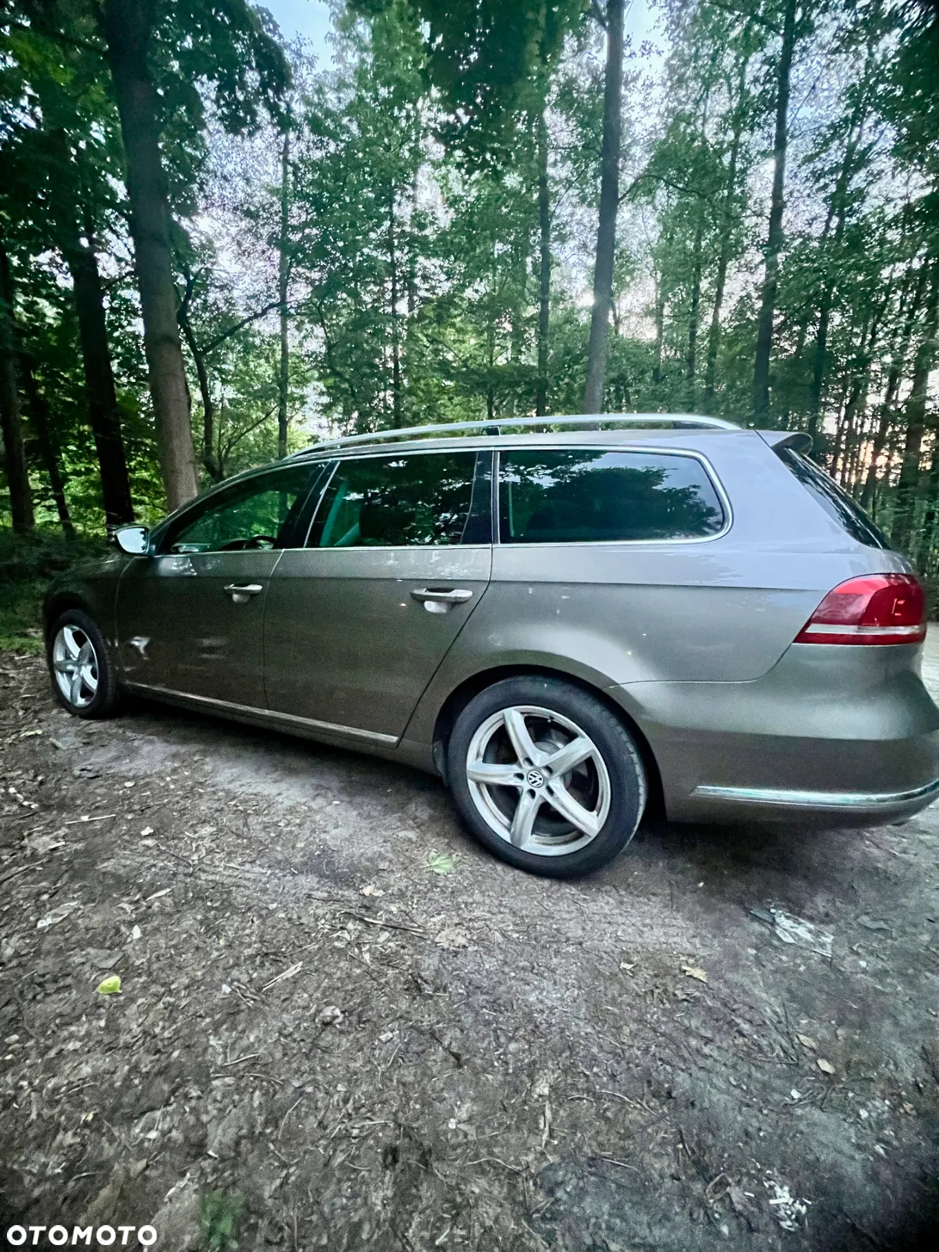 Volkswagen Passat Variant 1.6 TDI BlueMotion Technology Comfortline - 11