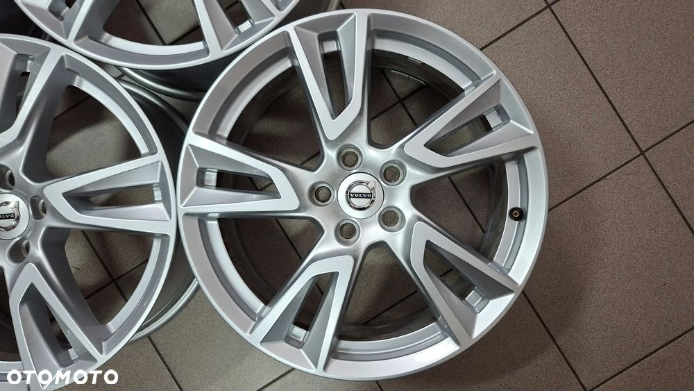 Felgi Aluminiowe 18 Volvo XC 60 5x108 ET 50.5 - 5