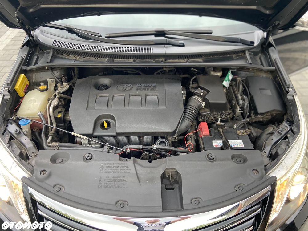 Toyota Avensis 1.8 Multidrive S Sol - 32