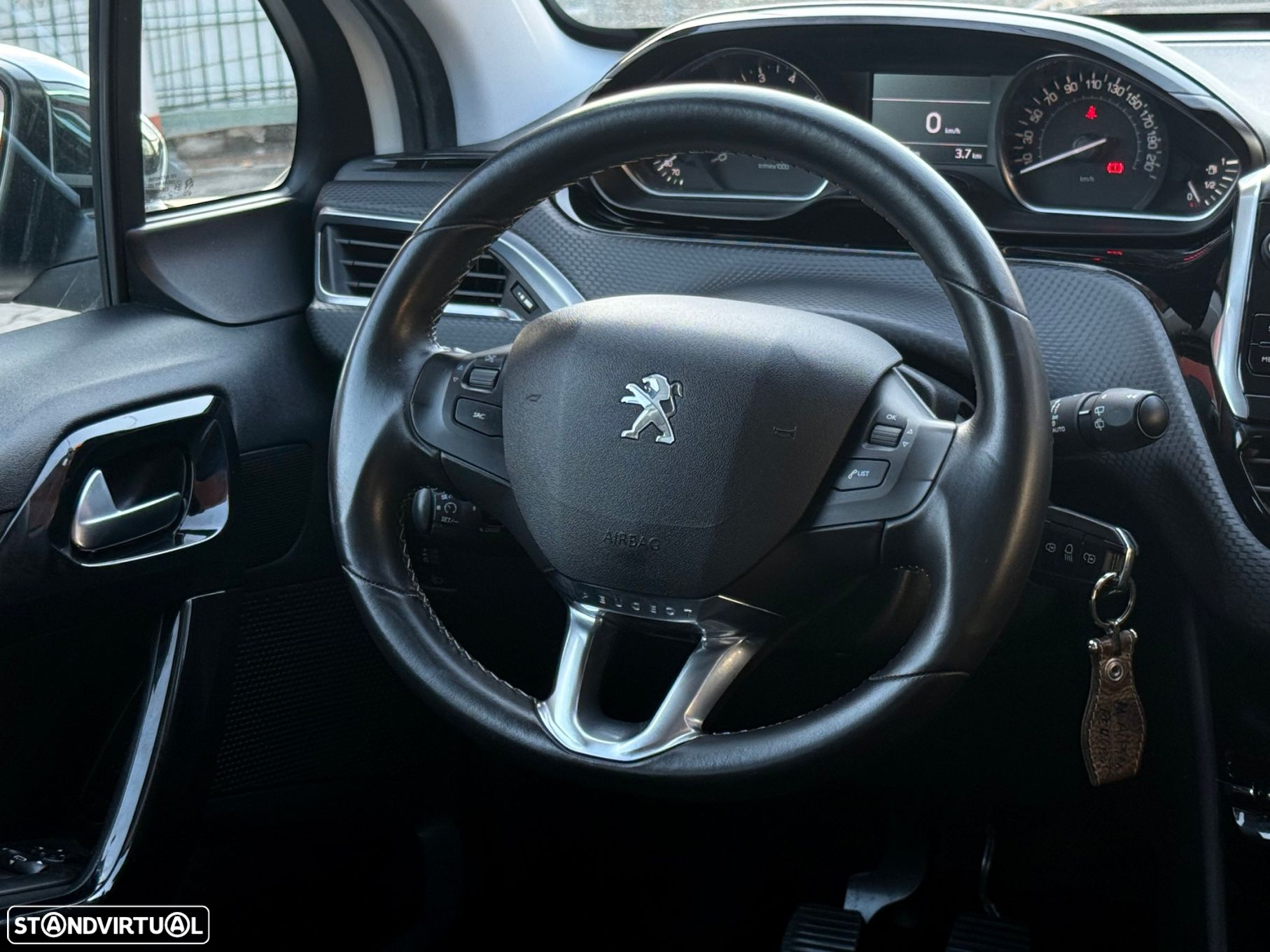 Peugeot 208 1.2 PureTech Style - 8