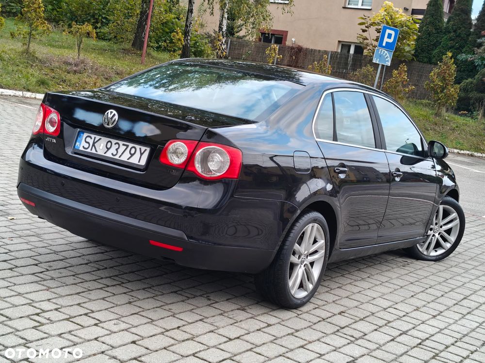 Volkswagen Jetta 1.9 TDI Comfortline - 5