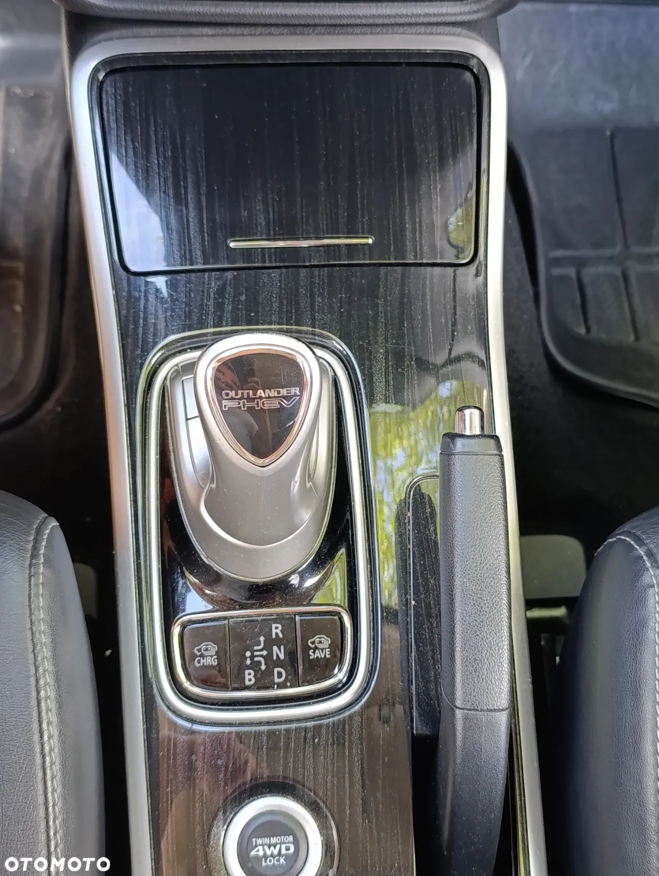Mitsubishi Outlander - 12