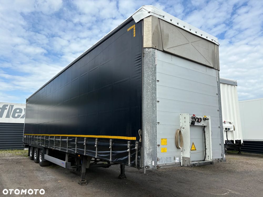 Schmitz Cargobull Mega Varios oś podnoszona - 1