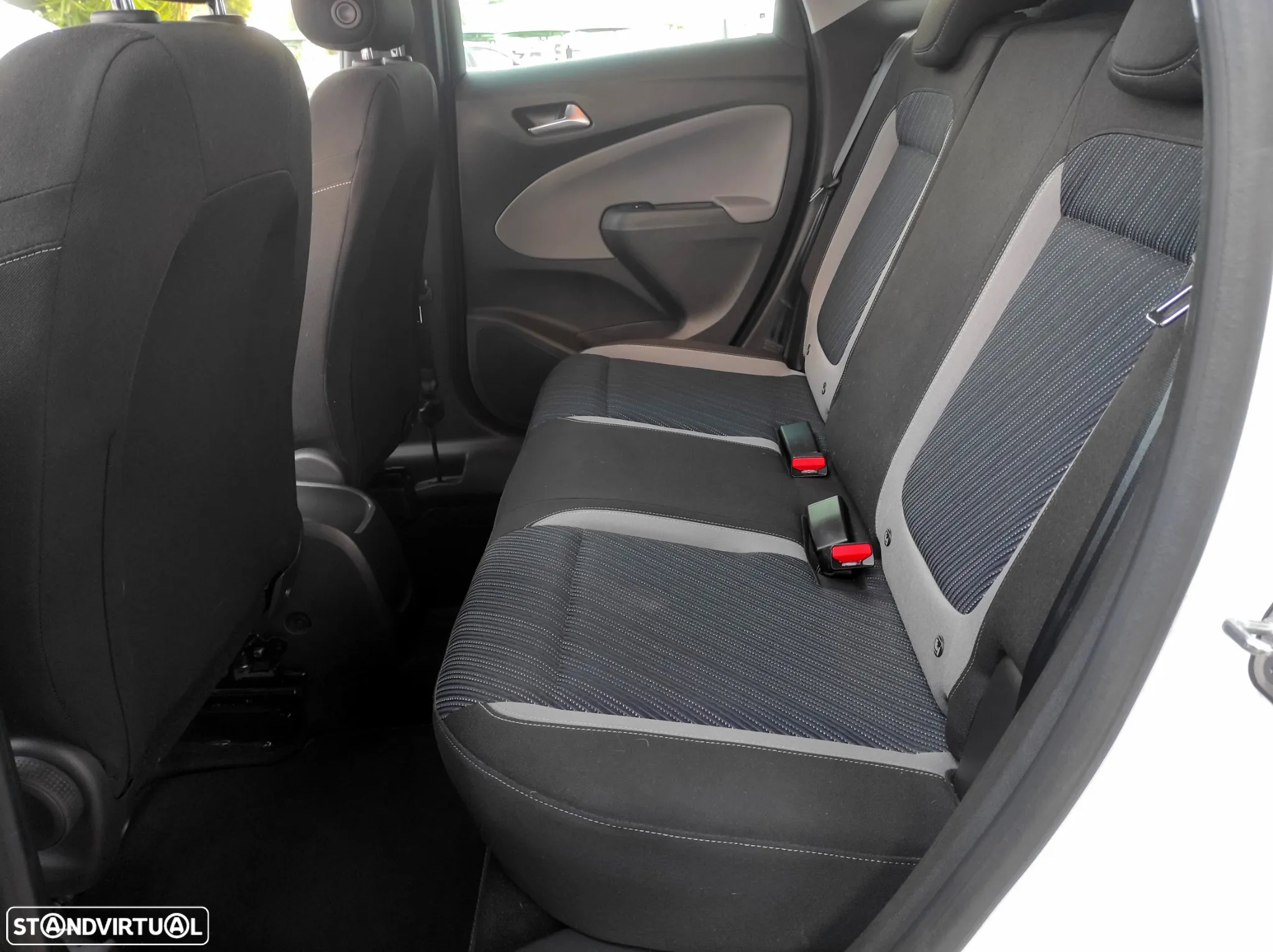 Opel Crossland X 1.2 120 Anos - 8