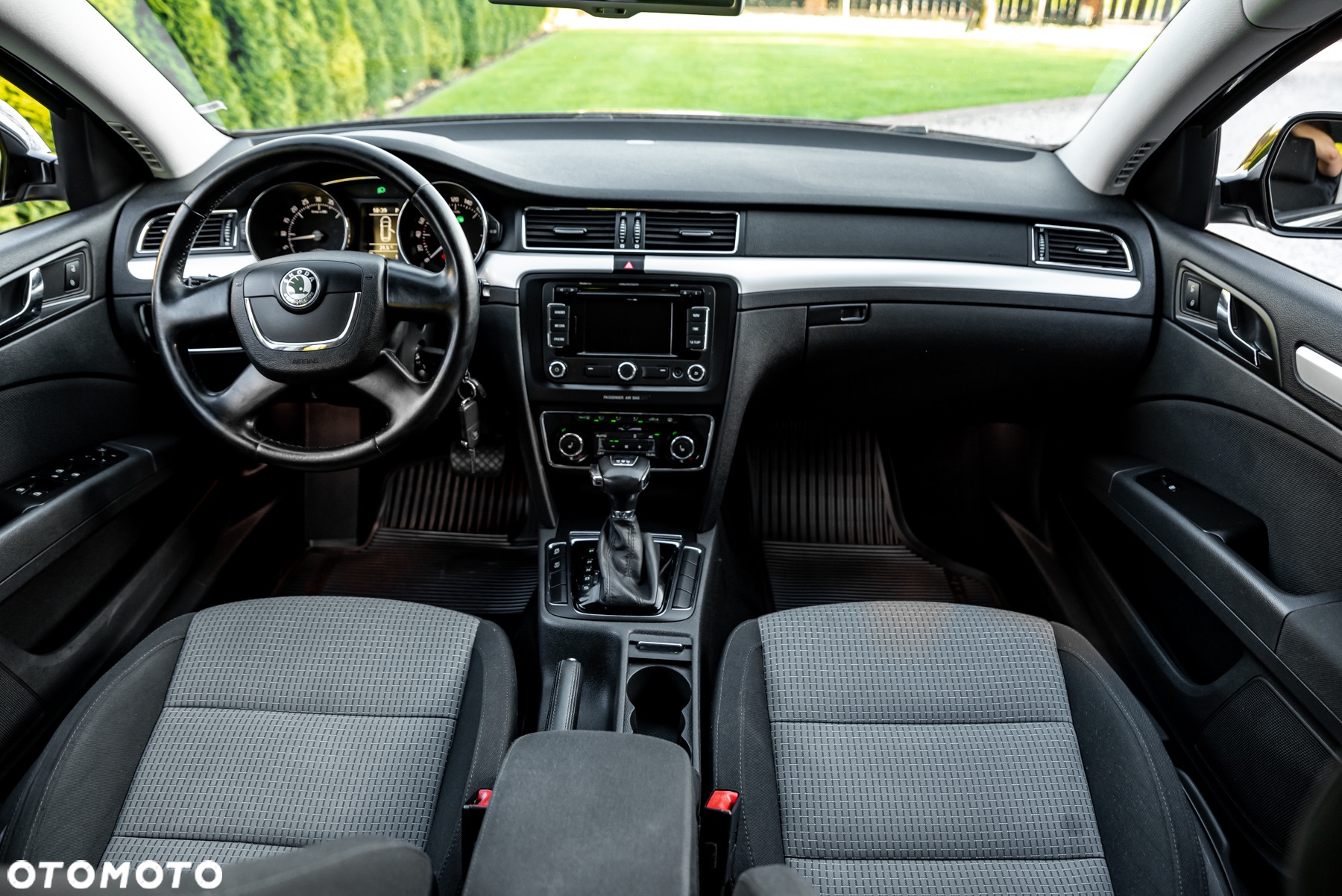 Skoda Superb 2.0 TDI Comfort DSG - 26
