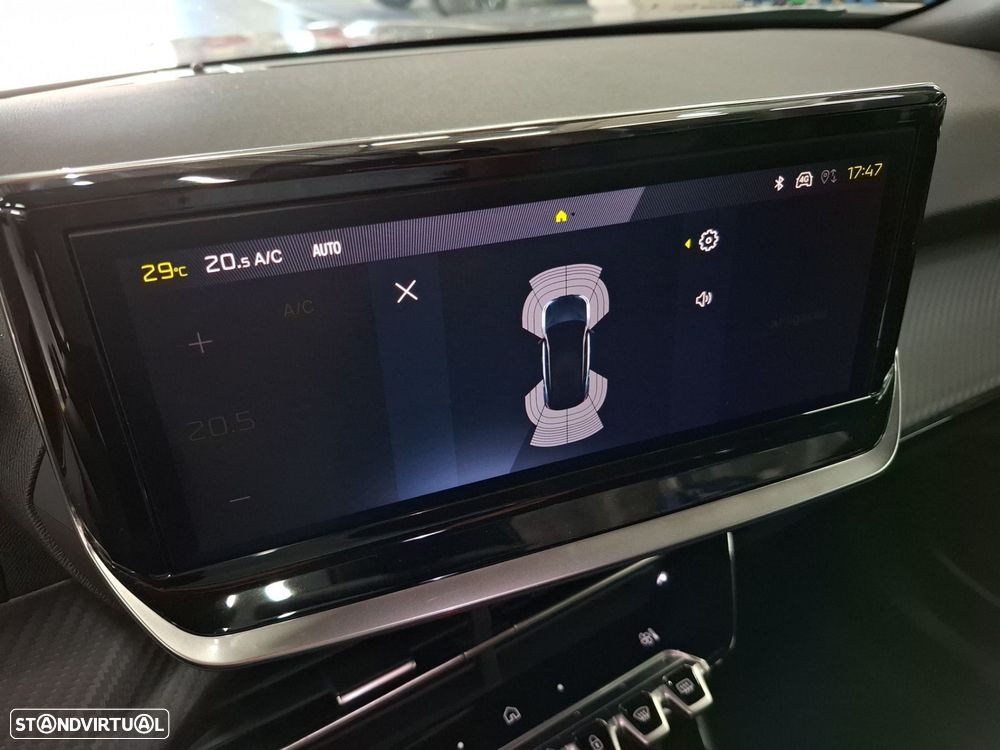 Peugeot 2008 1.2 Hybrid Allure e-DCS6 - 22