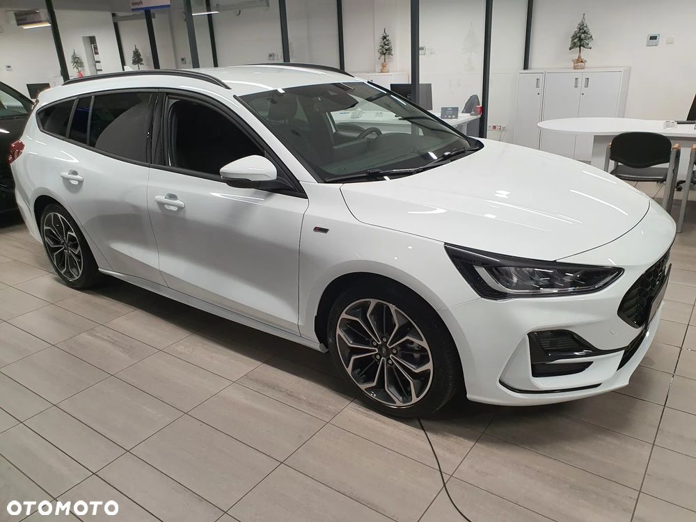 Ford Focus SW 1.0 EcoBoost mHEV ST-Line X - 4