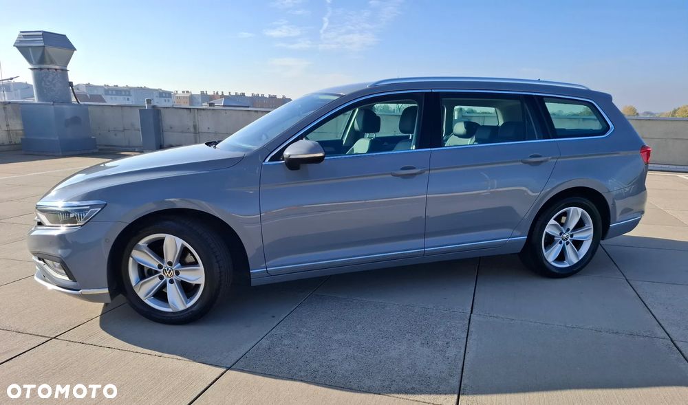 Volkswagen Passat Variant 1.5 TSI EVO Elegance DSG - 4