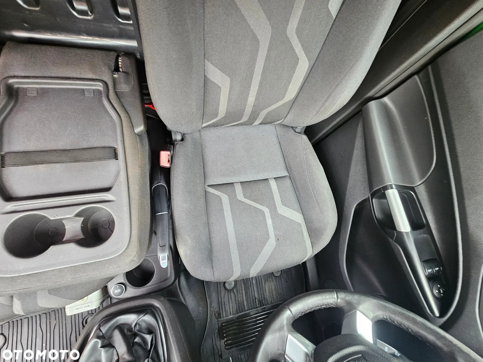 Ford Transit Connect - 32