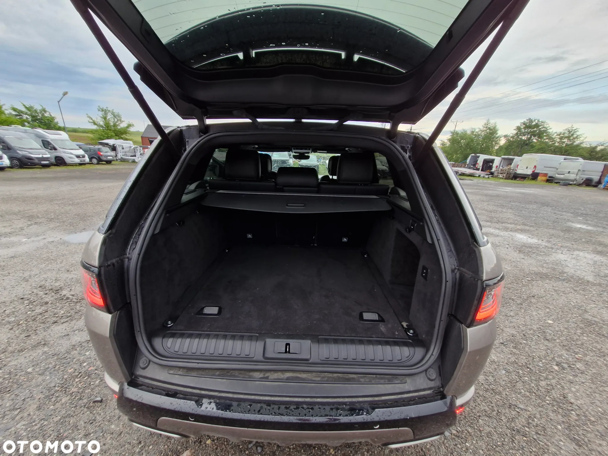 Land Rover Range Rover Sport D300 Dynamic SE - 6