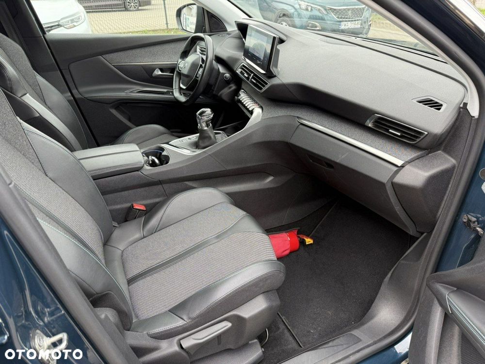 Peugeot 5008 BlueHDI 130 Allure - 16