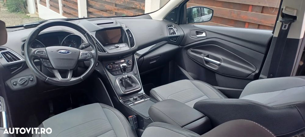 Ford Kuga - 5