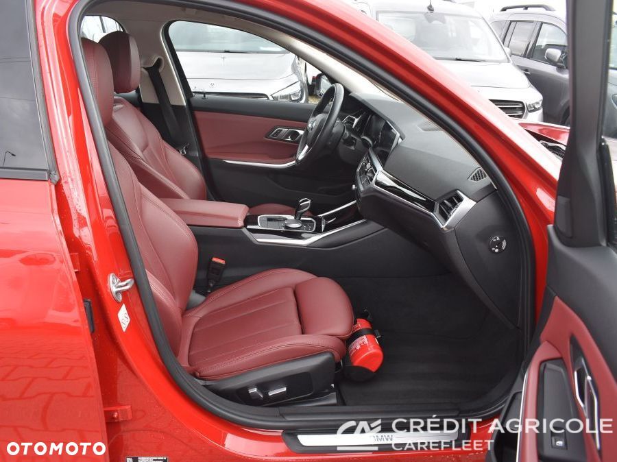 BMW Seria 3 330i xDrive Sport Line - 18