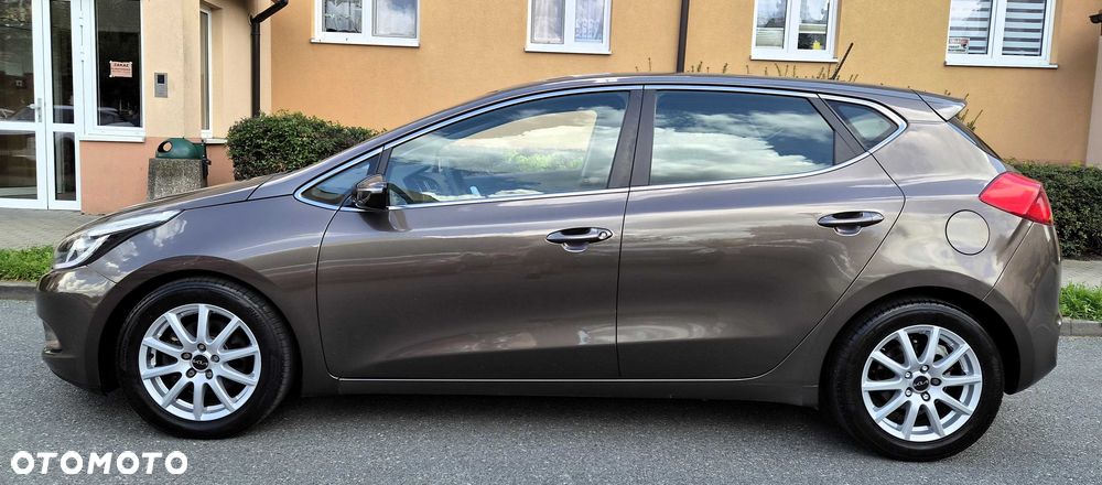 Kia Ceed - 5