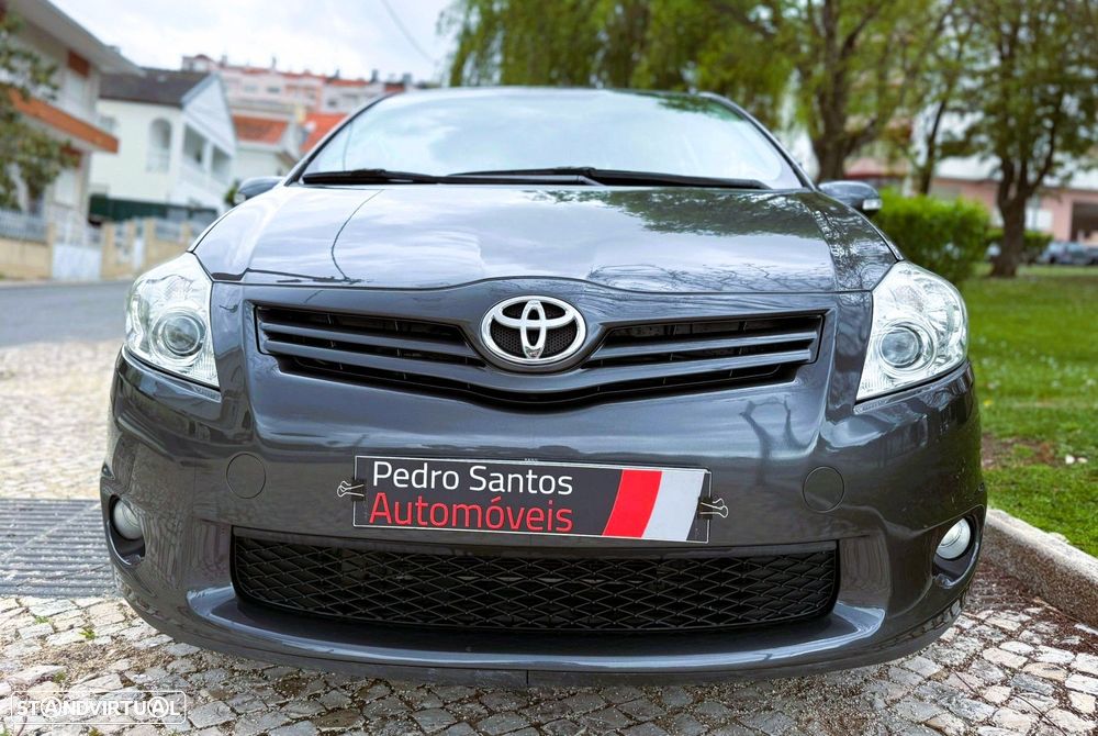 Toyota Auris 1.4 D-4D Sol - 4