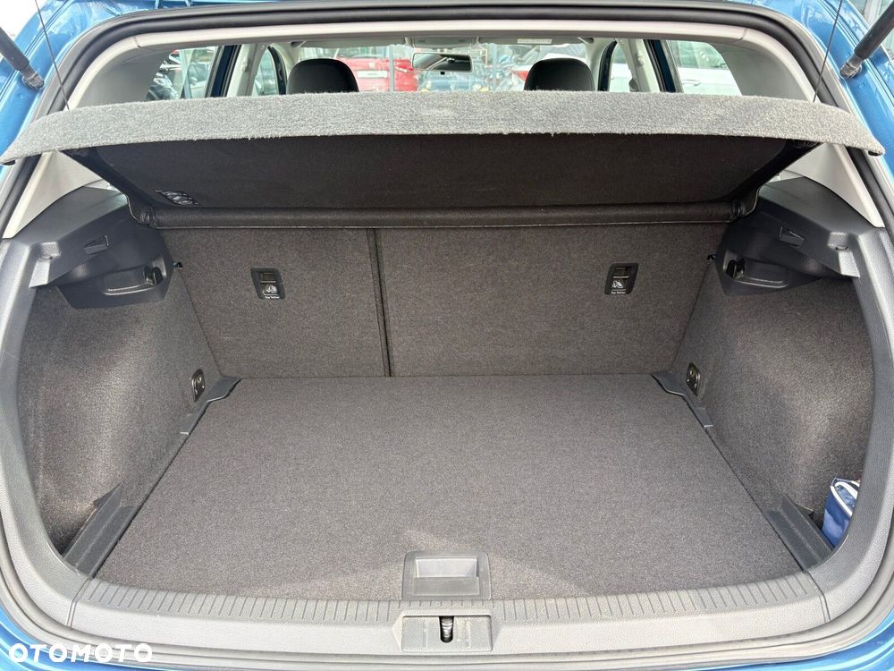 Volkswagen Golf - 18